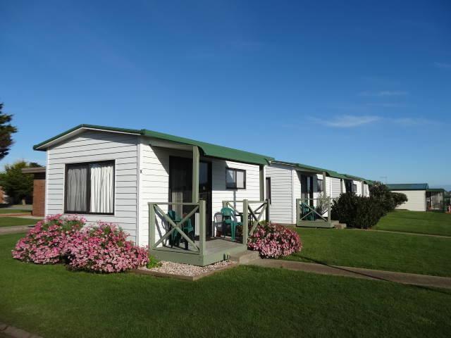 Bay View Holiday Village East Devonport エクステリア 写真